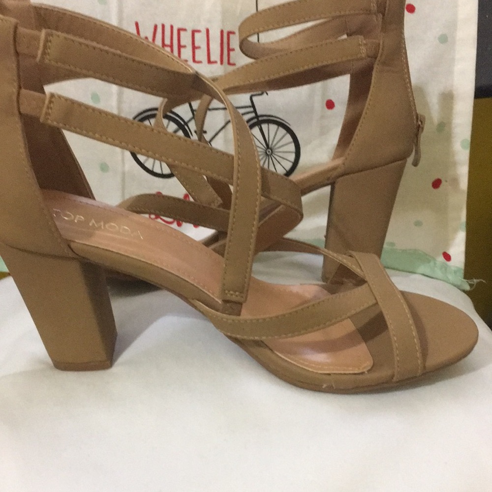 Women’s shoes